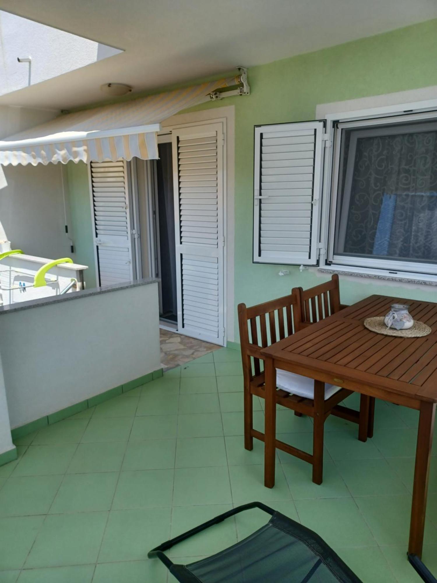 Apartmani Ana - Meka Draga Obrovac Exterior foto